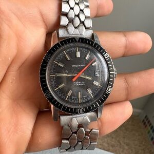 Waltham Ref B-271 Vintage 60s Skin Diver Tritium Black Dial 17J Mechanical Watch